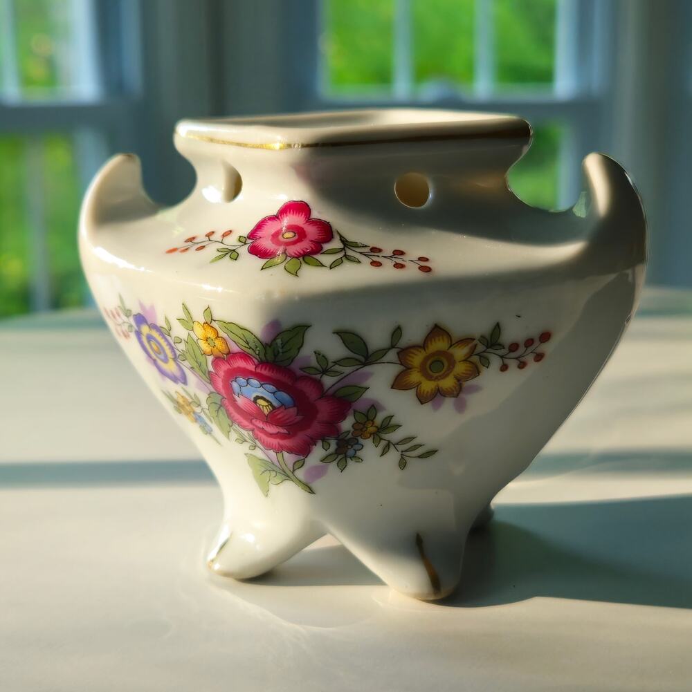 Vintage Japanese Porcelain Pagoda Posy or Incense Holder | Mid-Century Bud Vase